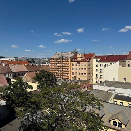 Vitkova Duplex Apartment With Terrace Near Florenc Praha Bagian luar foto